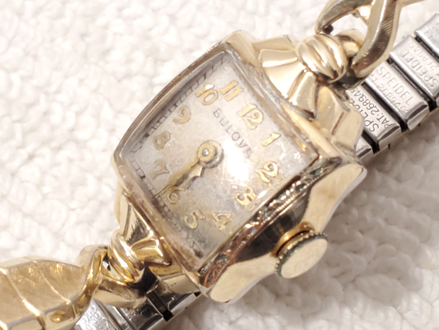 Vintage Bulova Women's Seventeen Jewels Wind Up Swiss Made Watch Gold Plated SS