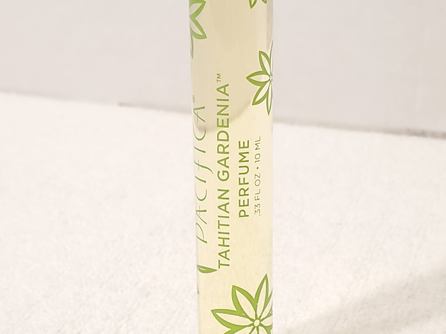 Pacifica Tahitian Gardenia Women's Roll On Perfume .33 fl oz Bottle Green Floral