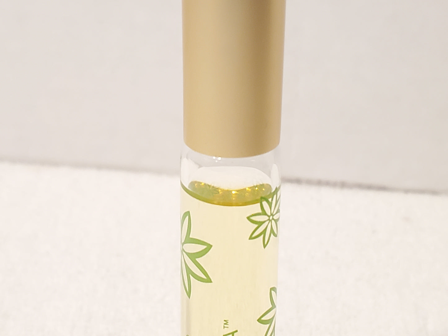 Pacifica Tahitian Gardenia Women's Roll On Perfume .33 fl oz Bottle Green Floral