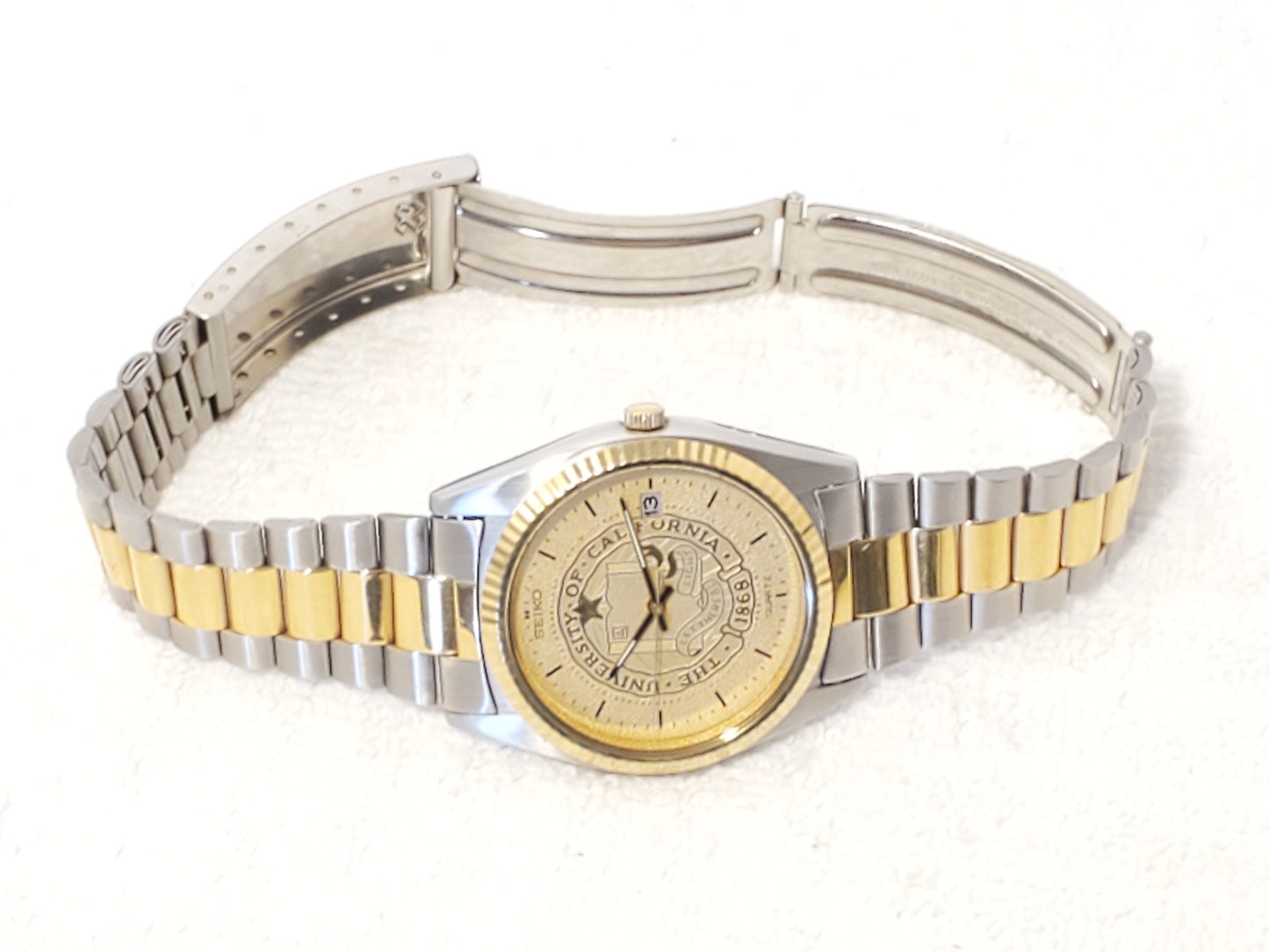 Vintage Seiko SQ Mens Day Date Quartz Watch Gold Tone Two Jewels Stainless Steel