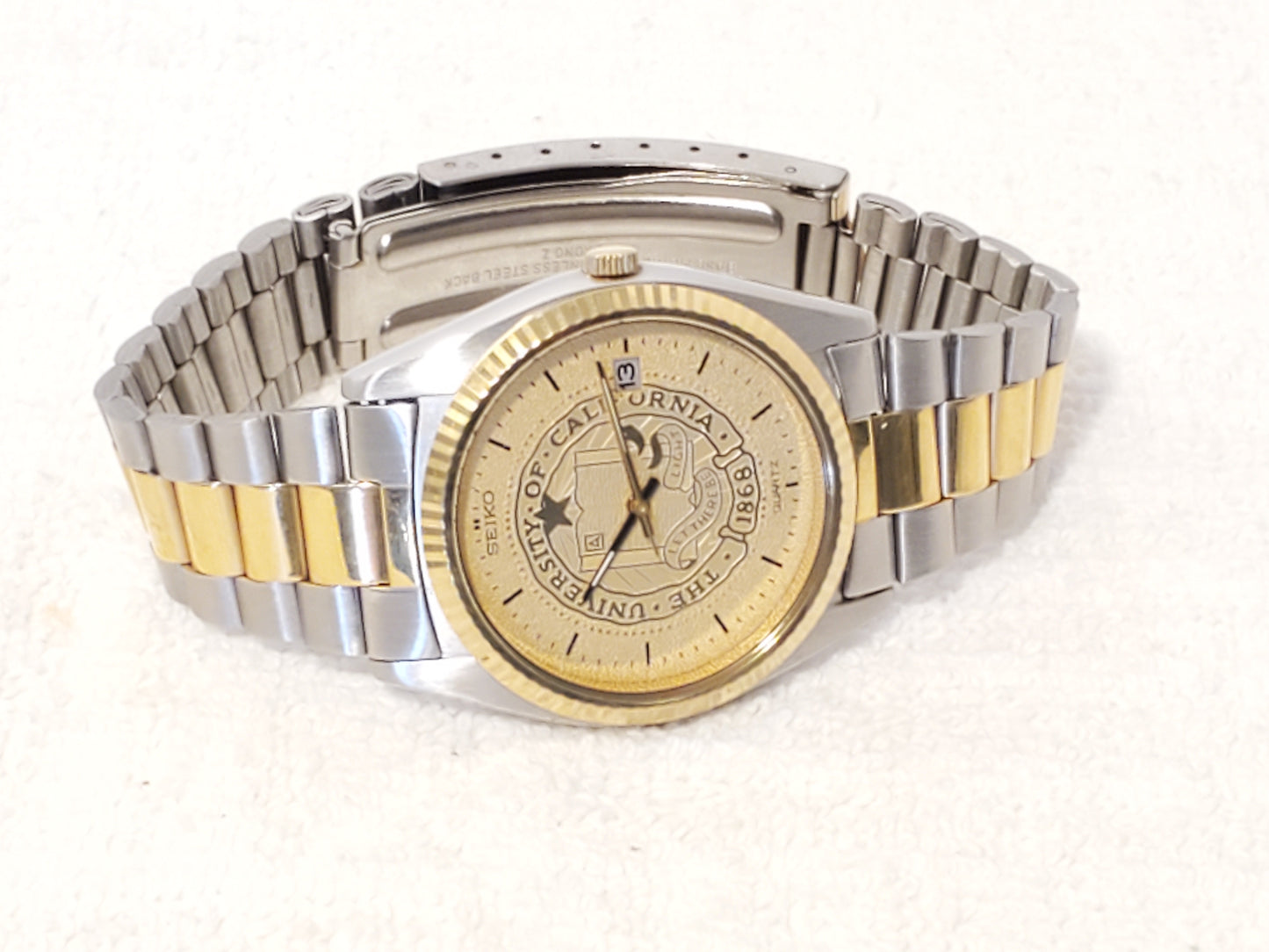 Vintage Seiko SQ Mens Day Date Quartz Watch Gold Tone Two Jewels Stainless Steel