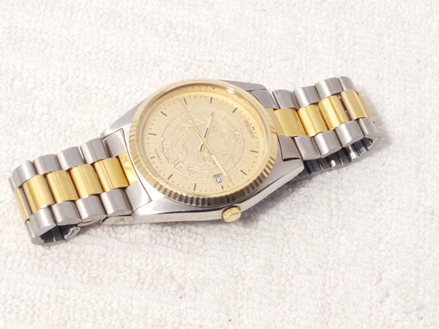 Vintage Seiko SQ Mens Day Date Quartz Watch Gold Tone Two Jewels Stainless Steel