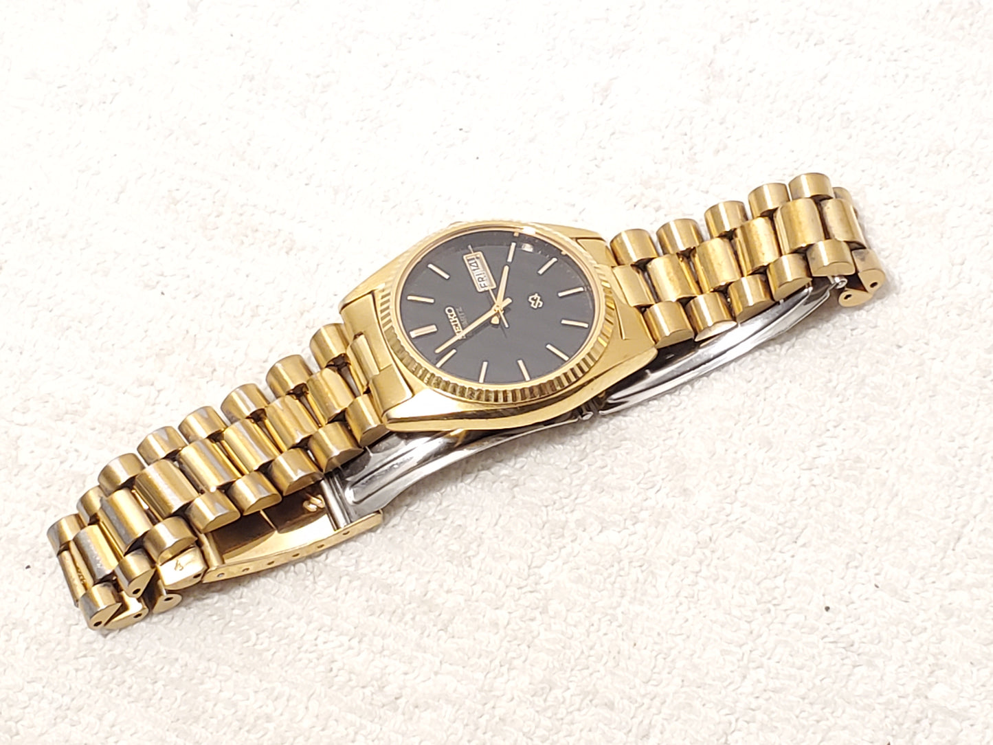 Vintage Seiko SQ Men's Presidential Day Date Gold Tone Watch One Jewel S Steel