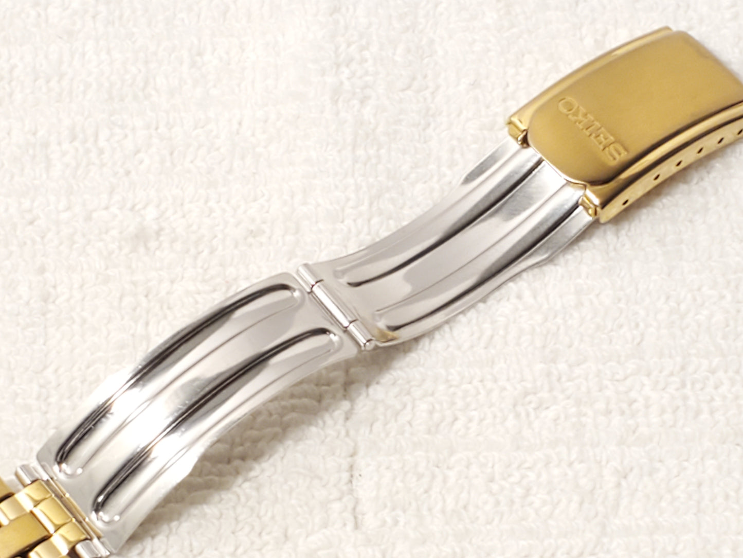Vintage Seiko Men's Gold Tone Day Date Quartz Watch One Jewel Stainless Steel