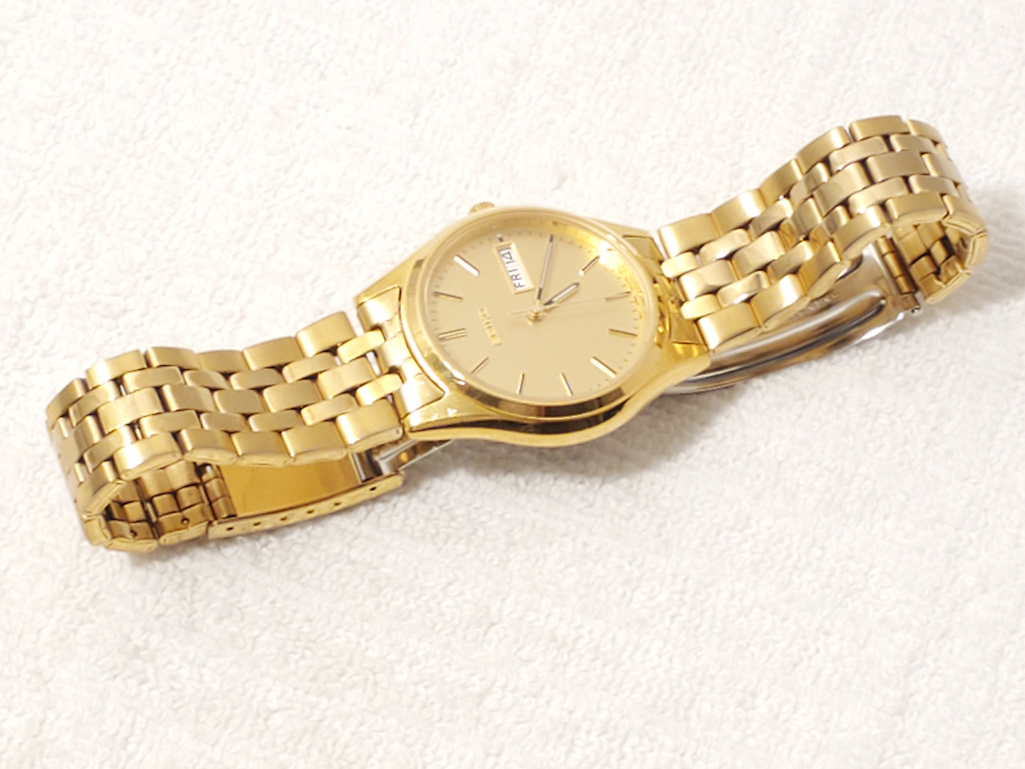 Vintage Seiko Men's Gold Tone Day Date Quartz Watch One Jewel Stainless Steel