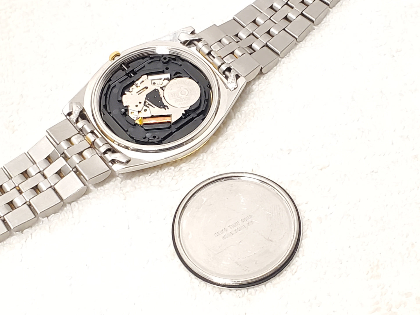 Vintage Seiko Men's Presidential Day Date Gold Tone Watch 1 Jewel Black Dial SS