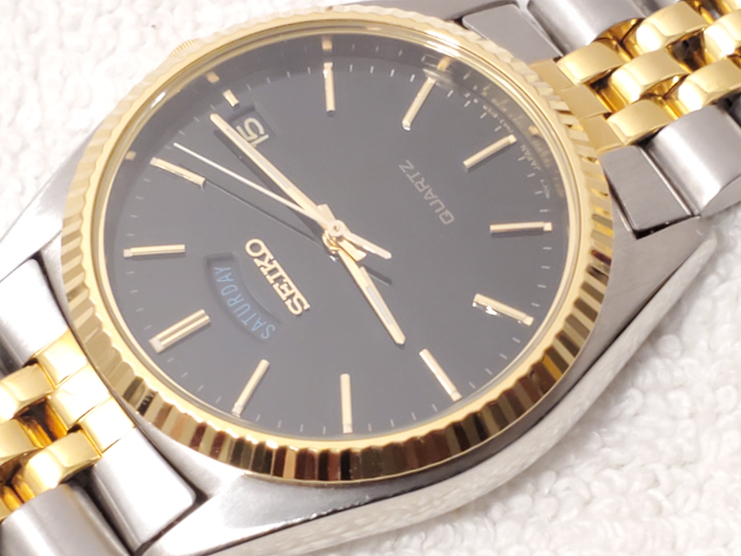 Vintage Seiko Men's Presidential Day Date Gold Tone Watch 1 Jewel Black Dial SS