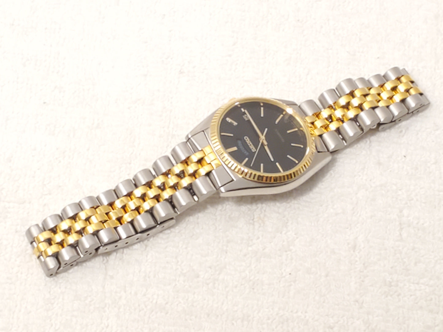 Vintage Seiko Men's Presidential Day Date Gold Tone Watch 1 Jewel Black Dial SS