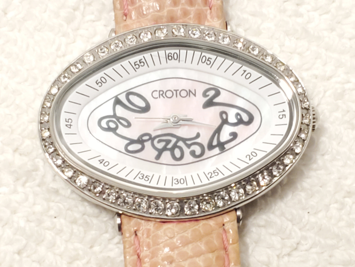 Vintage Croton Women's 24 Diamonds Bezel Watch Pink Genuine Lizard Mother Pearl