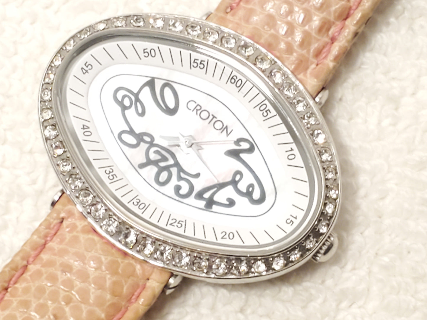 Vintage Croton Women's 24 Diamonds Bezel Watch Pink Genuine Lizard Mother Pearl