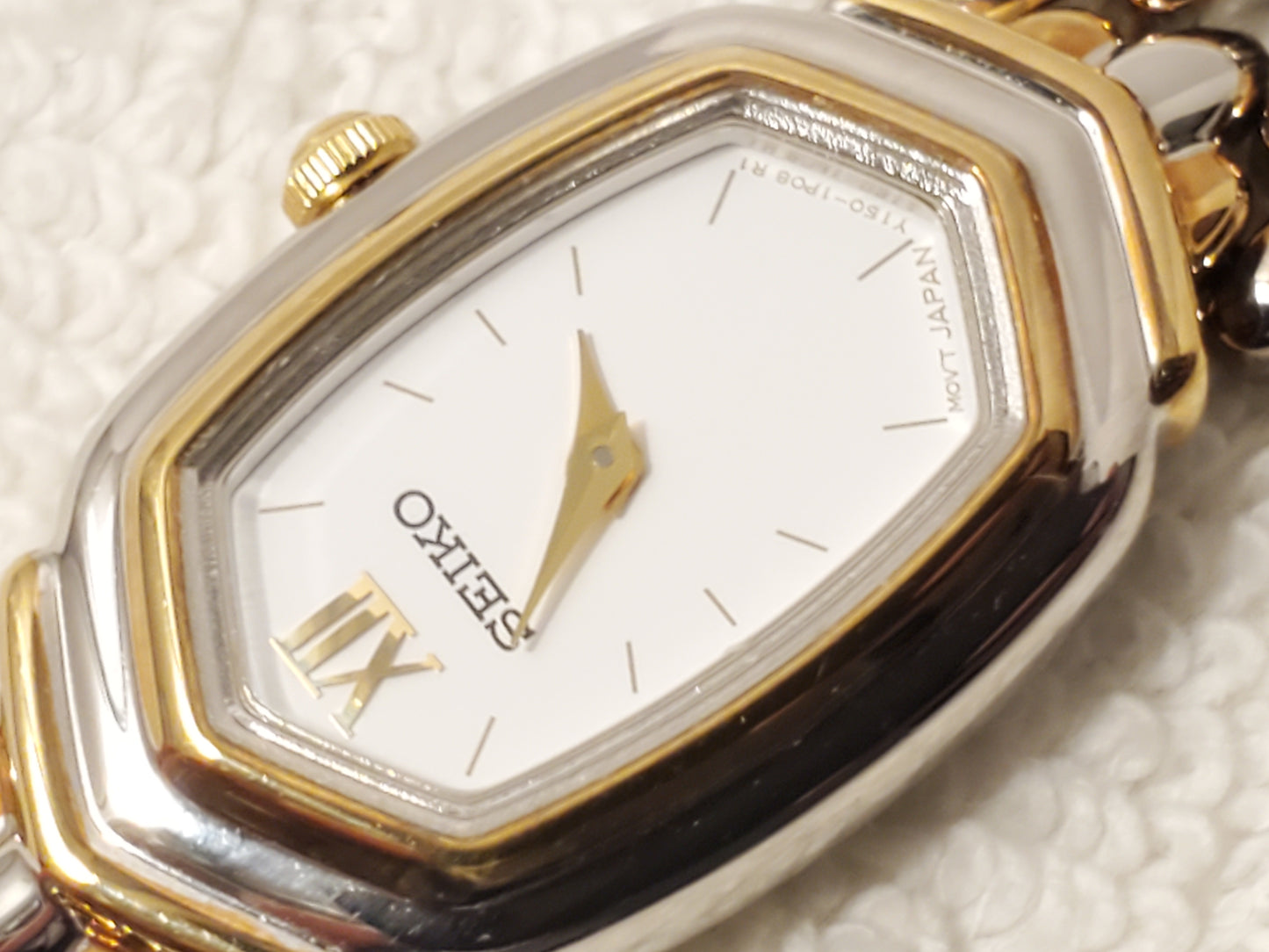 Vintage Seiko Stainless Steel Gold Tone Women's Watch White Dial Roman Numeral