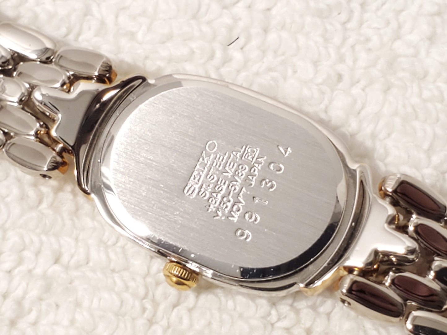 Vintage Seiko Stainless Steel Gold Tone Women's Watch White Dial Roman Numeral