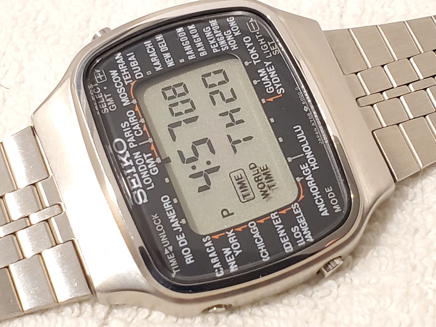 Vintage Seiko LCD World Time Digital Men's Watch Day Date Year Stainless Steel