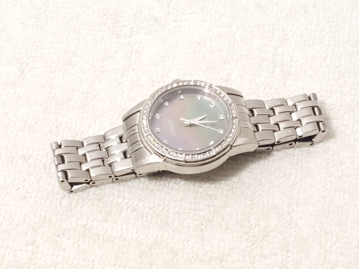 Vintage Citizen Eco Drive Diamonds Bezel Dial Mother Pearl Women's Watch S Steel