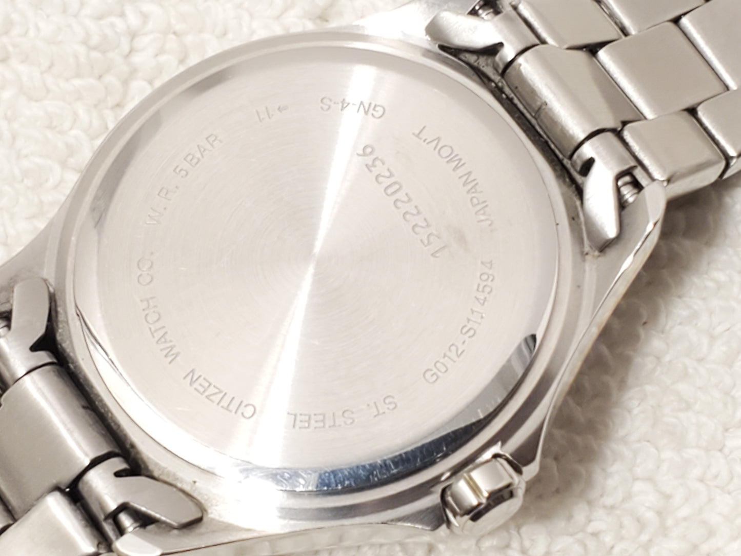 Vintage Citizen Women's Diamonds White Mother Pearl Dial Date Quartz Watch SS