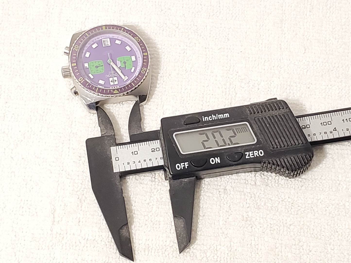 Zodiac Sea Dragon Men's Purple Date Chronograph Swiss Made Watch Seven Jewels SS