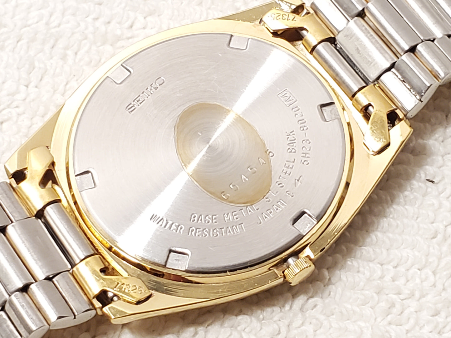 Vintage Seiko Men's Day Date Gold Tone Quartz Watch Three Jewels Stainless Steel