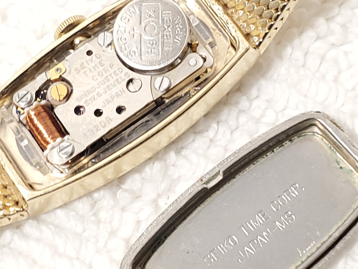 Vintage Seiko Women's Gold Plated Quartz Watch Brown One Diamond Dial Six Jewels