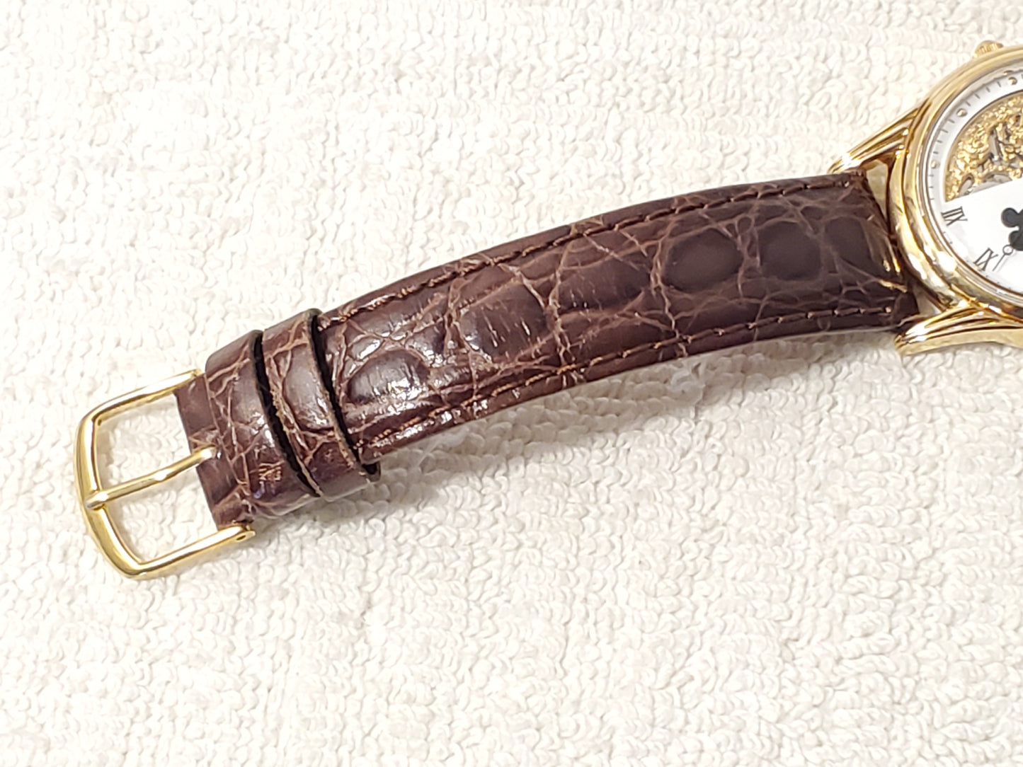 Vintage Disney Mickey Mouse Men's Gold Tone Watch One Jewel Brown Leather Strap