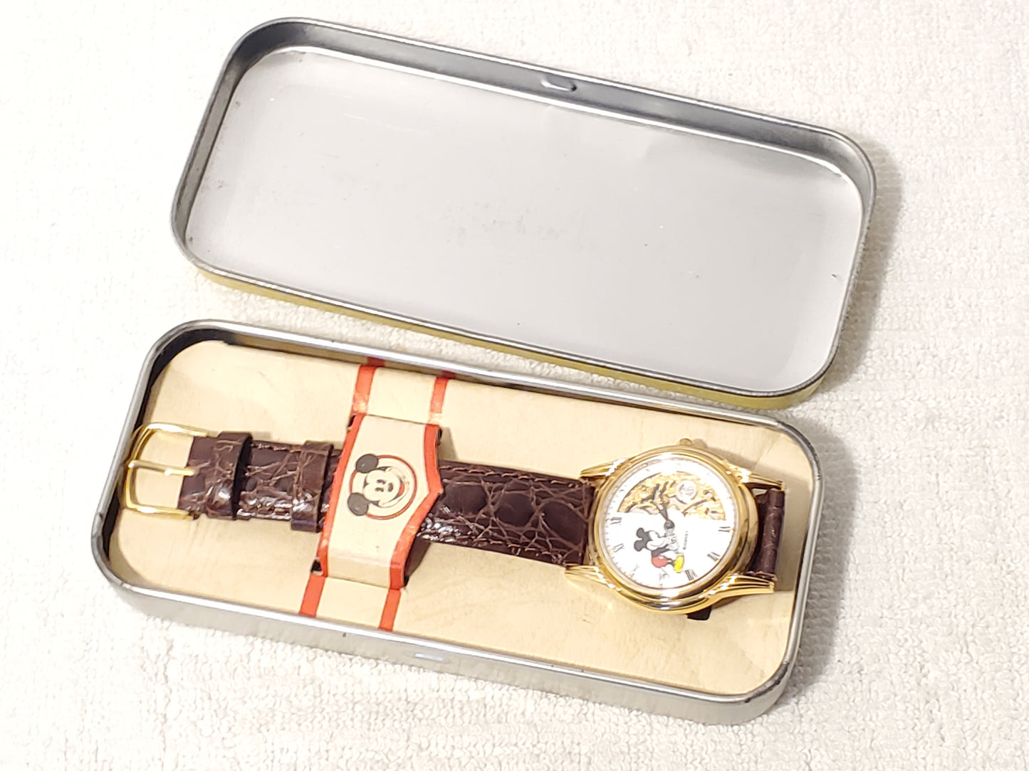 Vintage Disney Mickey Mouse Men's Gold Tone Watch One Jewel Brown Leather Strap
