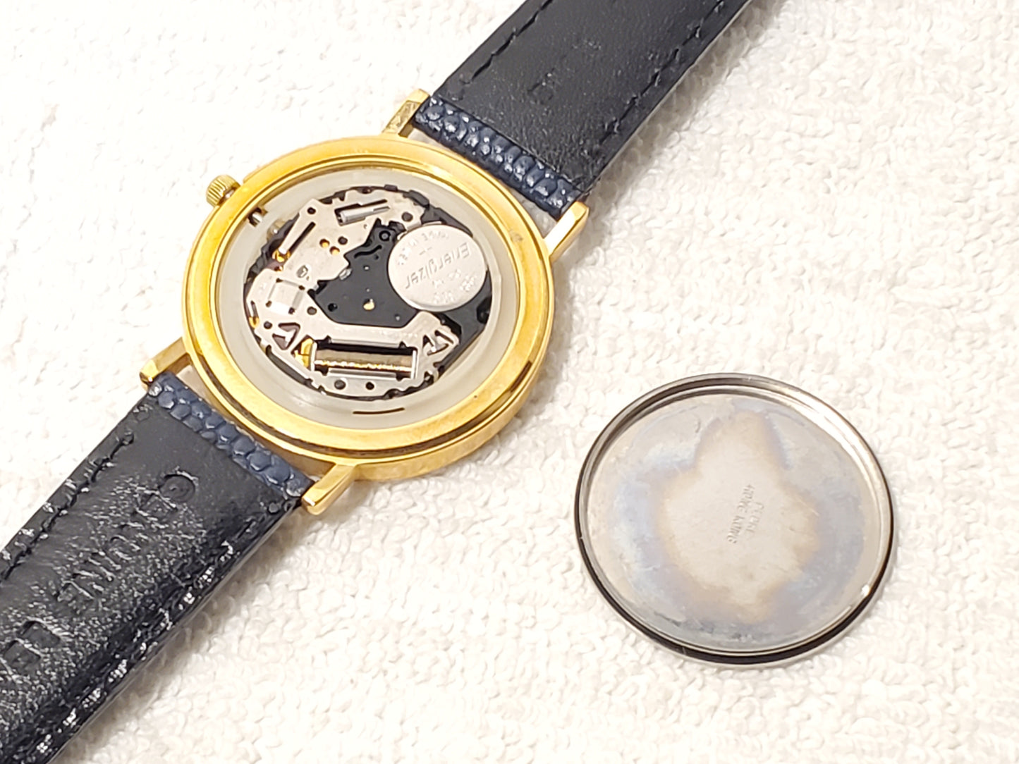 Vintage Walt Disney’s Peter Pan Tinkerbell Watch Blue Black Leather Gold Tone SS