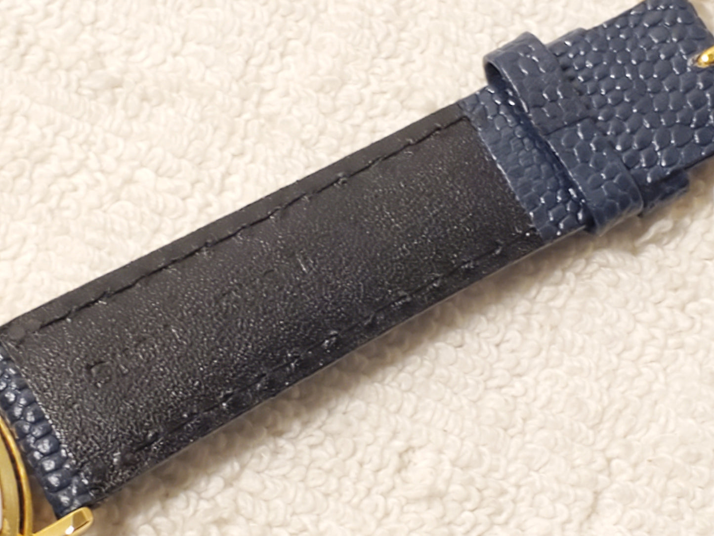 Vintage Walt Disney’s Peter Pan Tinkerbell Watch Blue Black Leather Gold Tone SS