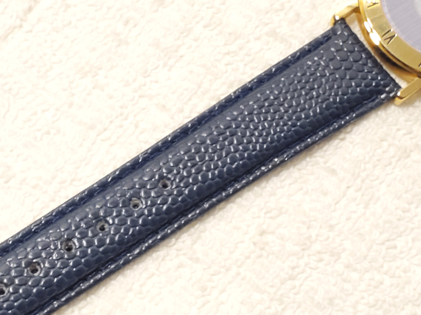Vintage Walt Disney’s Peter Pan Tinkerbell Watch Blue Black Leather Gold Tone SS