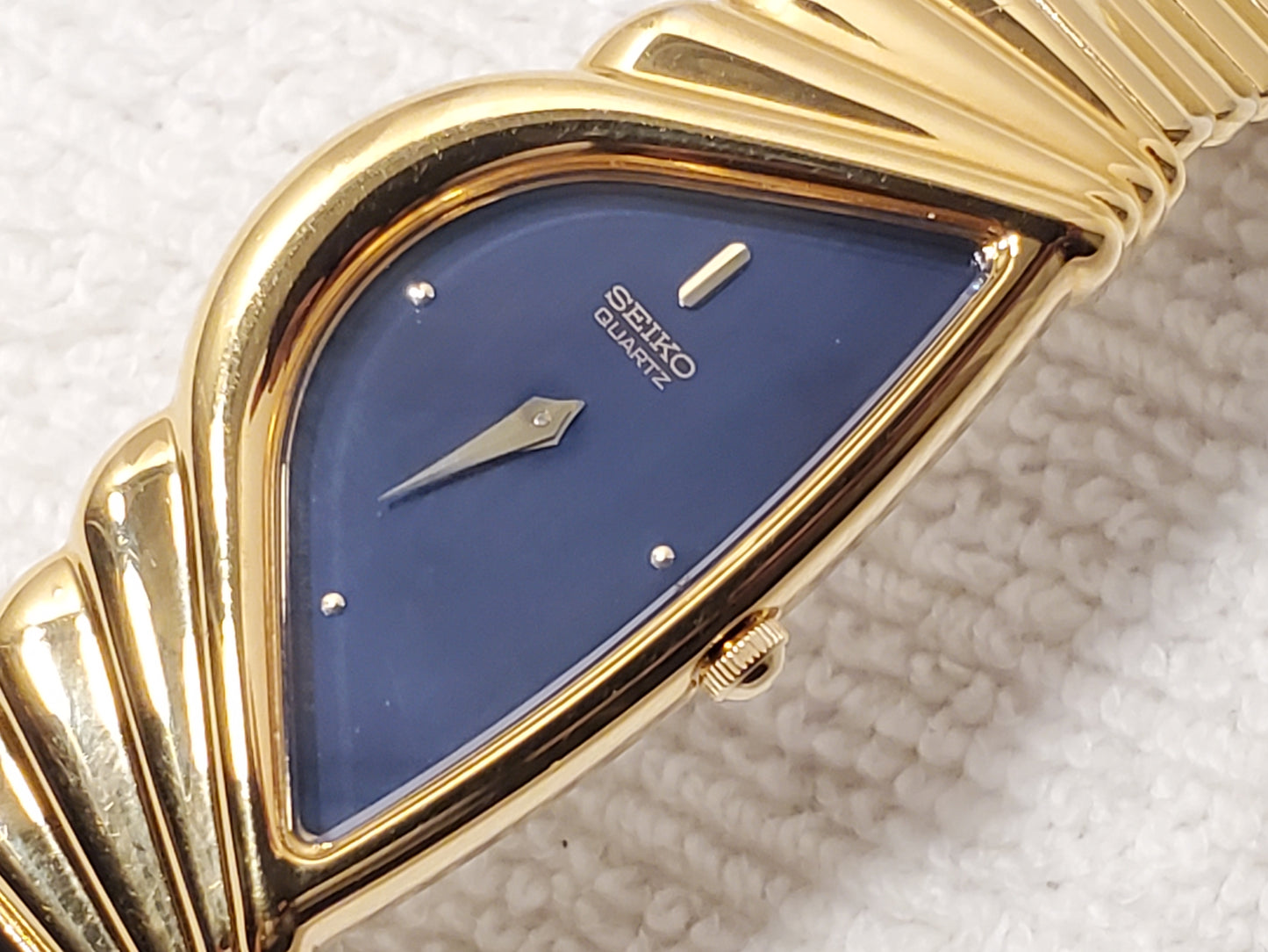 Vintage Seiko Half Moon Women's Gold Tone Watch Black Mother Pearl Dial S Steel