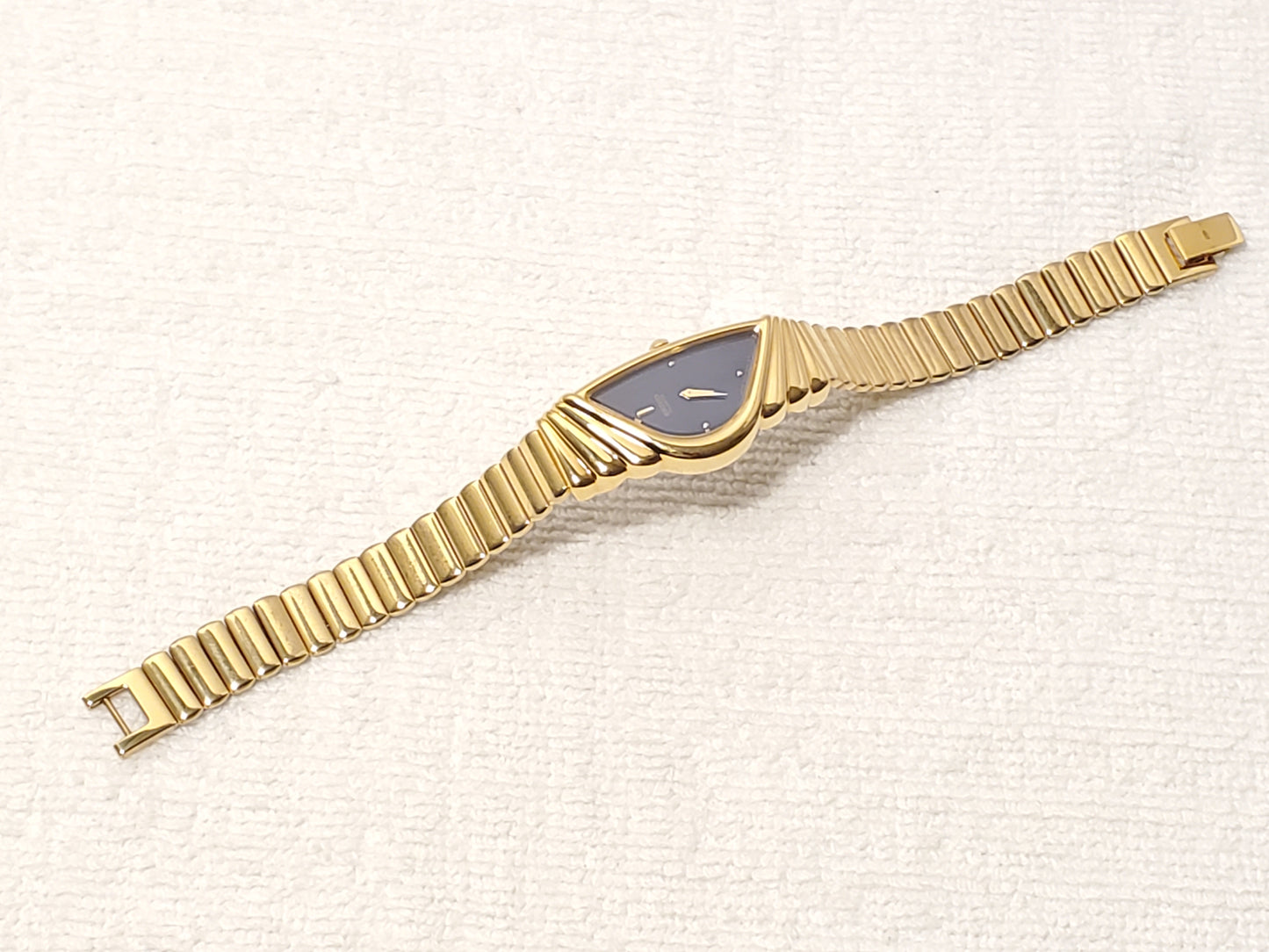 Vintage Seiko Half Moon Women's Gold Tone Watch Black Mother Pearl Dial S Steel