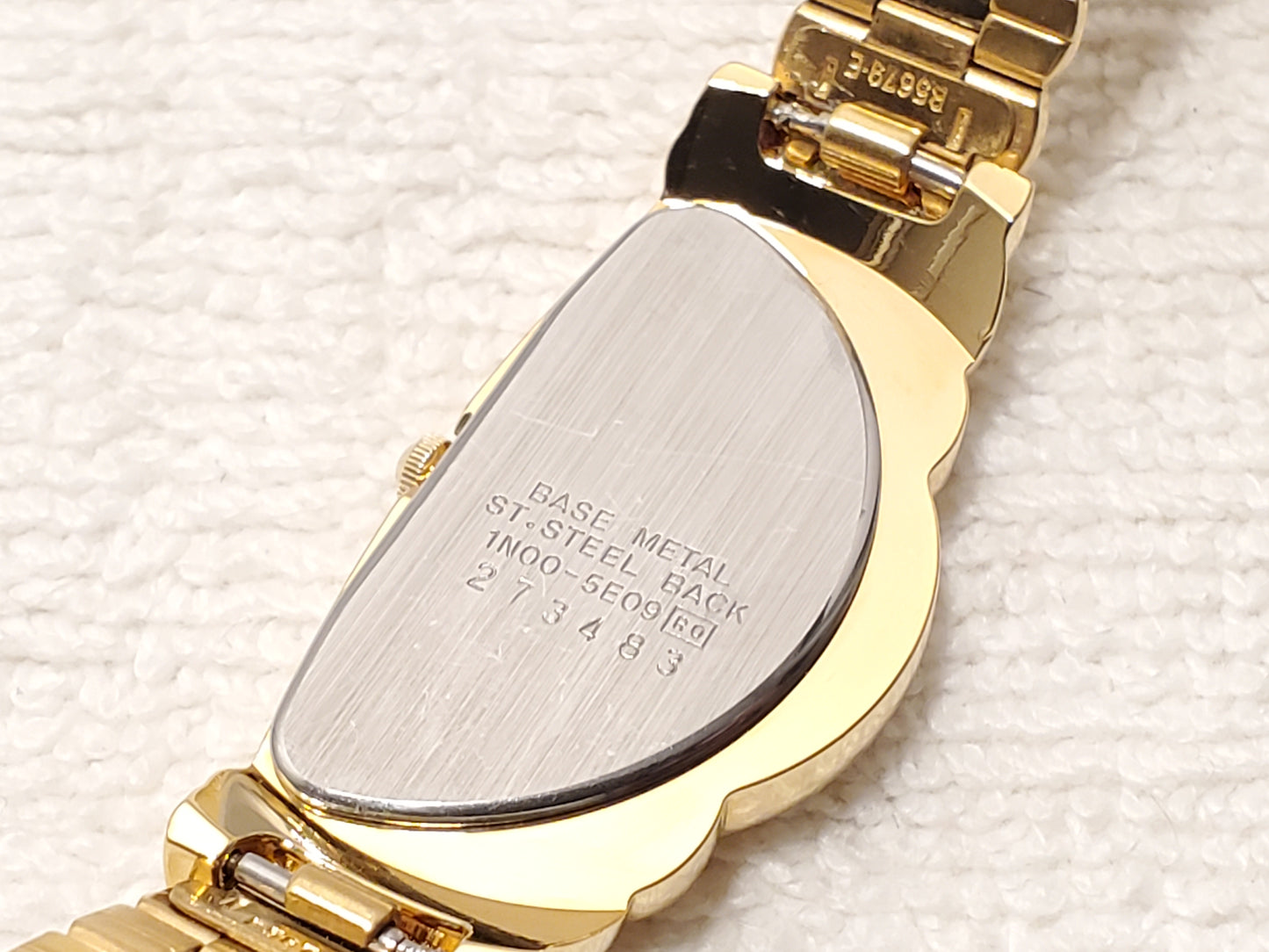 Vintage Seiko Half Moon Women's Gold Tone Watch Black Mother Pearl Dial S Steel