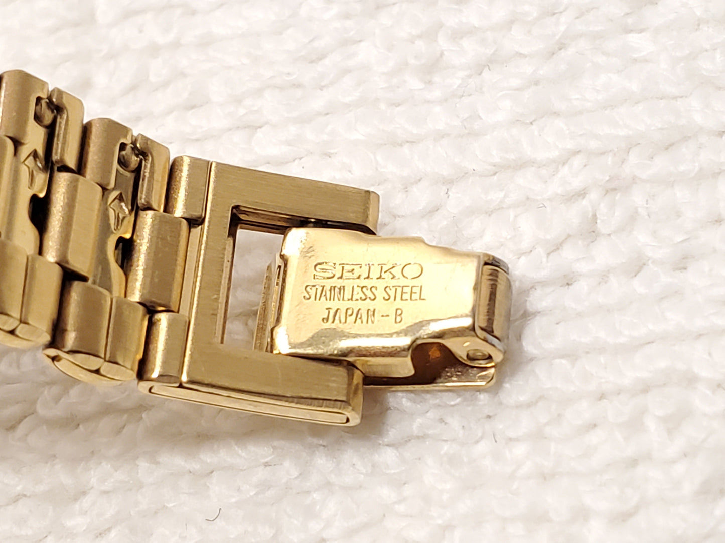 Vintage Seiko Half Moon Women's Gold Tone Watch Black Mother Pearl Dial S Steel