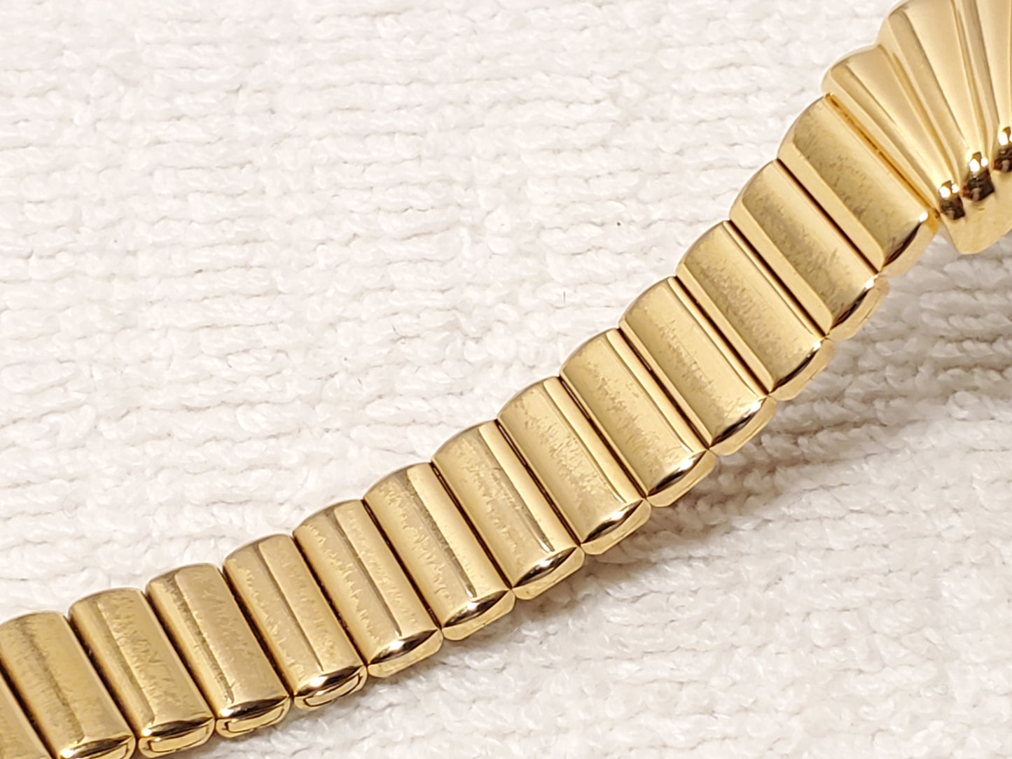 Vintage Seiko Half Moon Women's Gold Tone Watch Black Mother Pearl Dial S Steel
