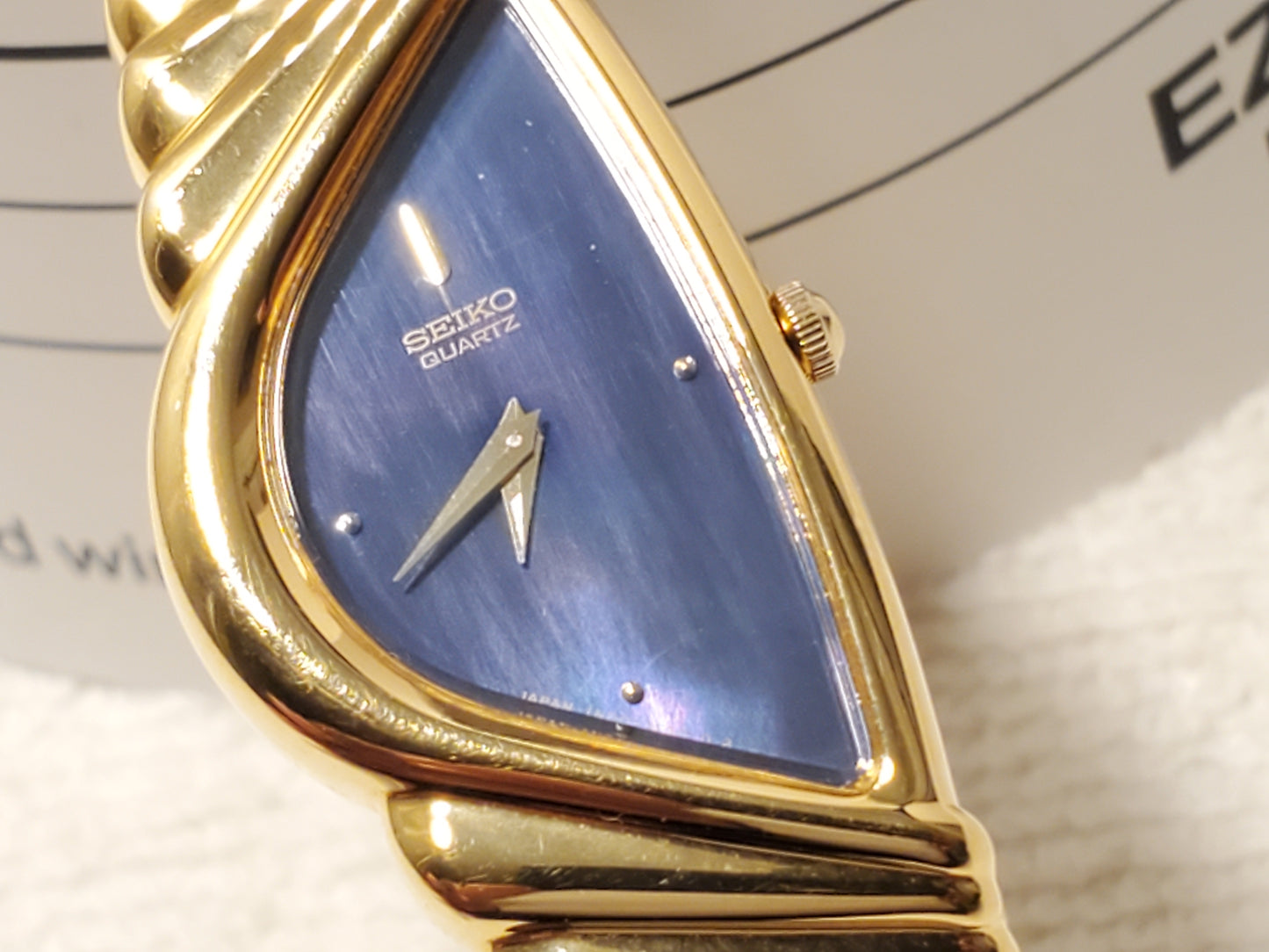 Vintage Seiko Half Moon Women's Gold Tone Watch Black Mother Pearl Dial S Steel