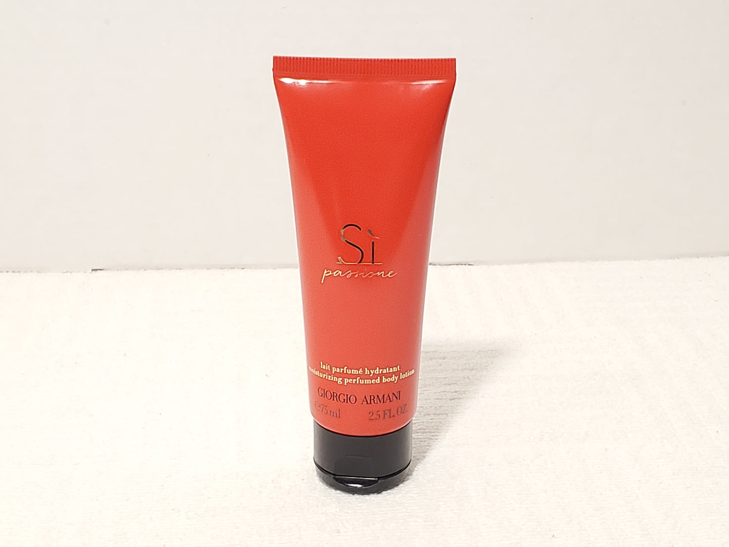 Si Passione by Giorgio Armani Moisturizing Perfumed Body Lotion 2.5 oz Tube
