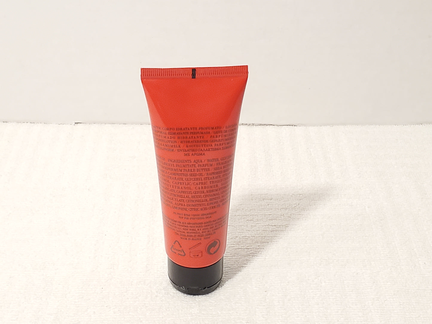 Si Passione by Giorgio Armani Moisturizing Perfumed Body Lotion 2.5 oz Tube