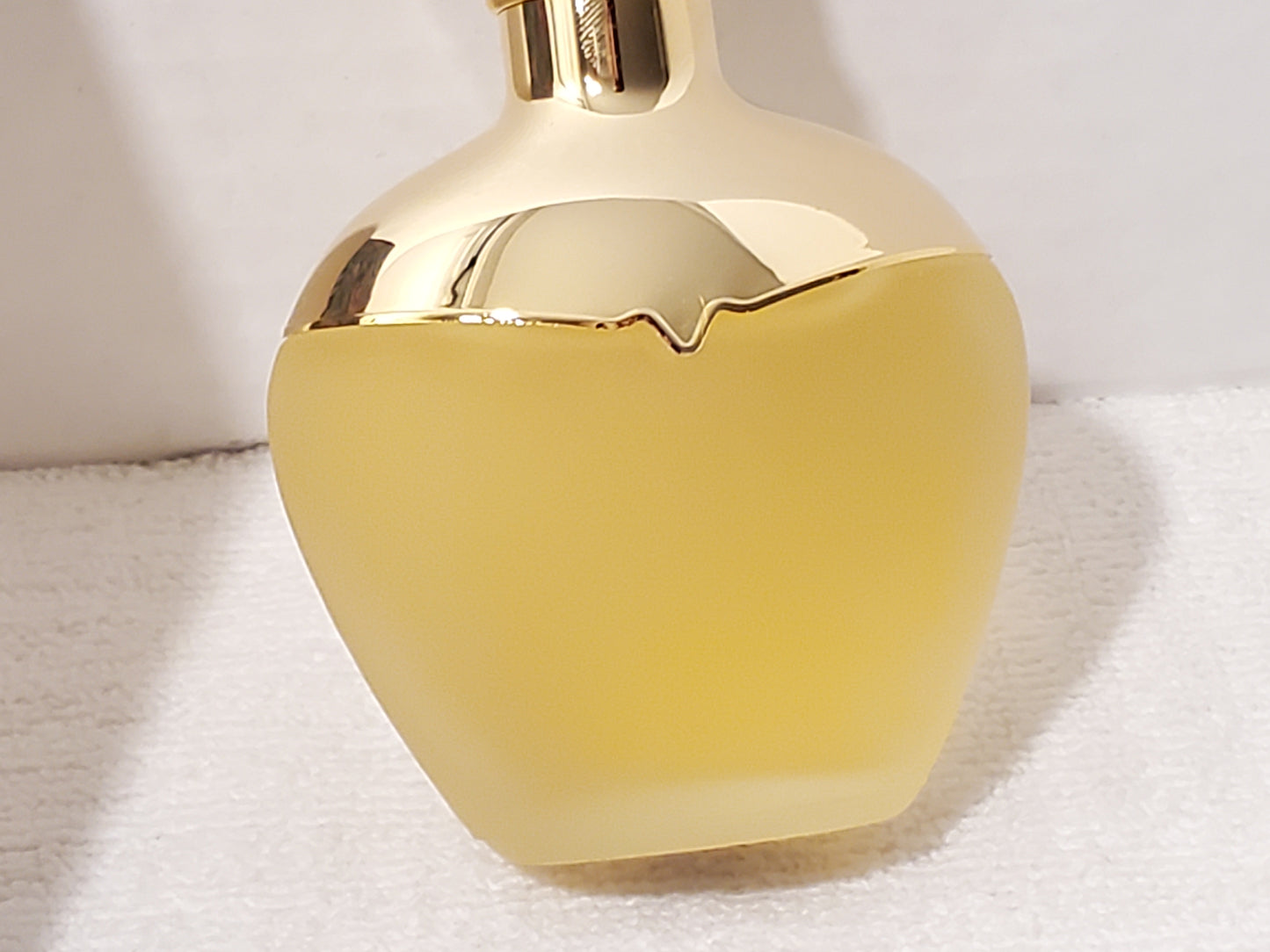 Vintage Acapella by Mary Kay Women's Perfume Spray 1.9 oz Bottle Fragrance NIB