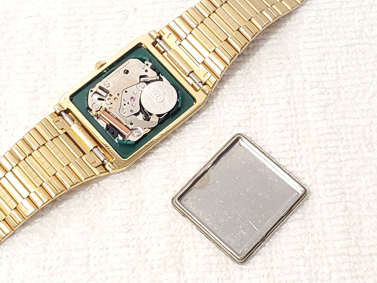 Vintage Seiko Gold Tone Tank Men's Watch 3 Jewels White Dial Roman Numerals SS
