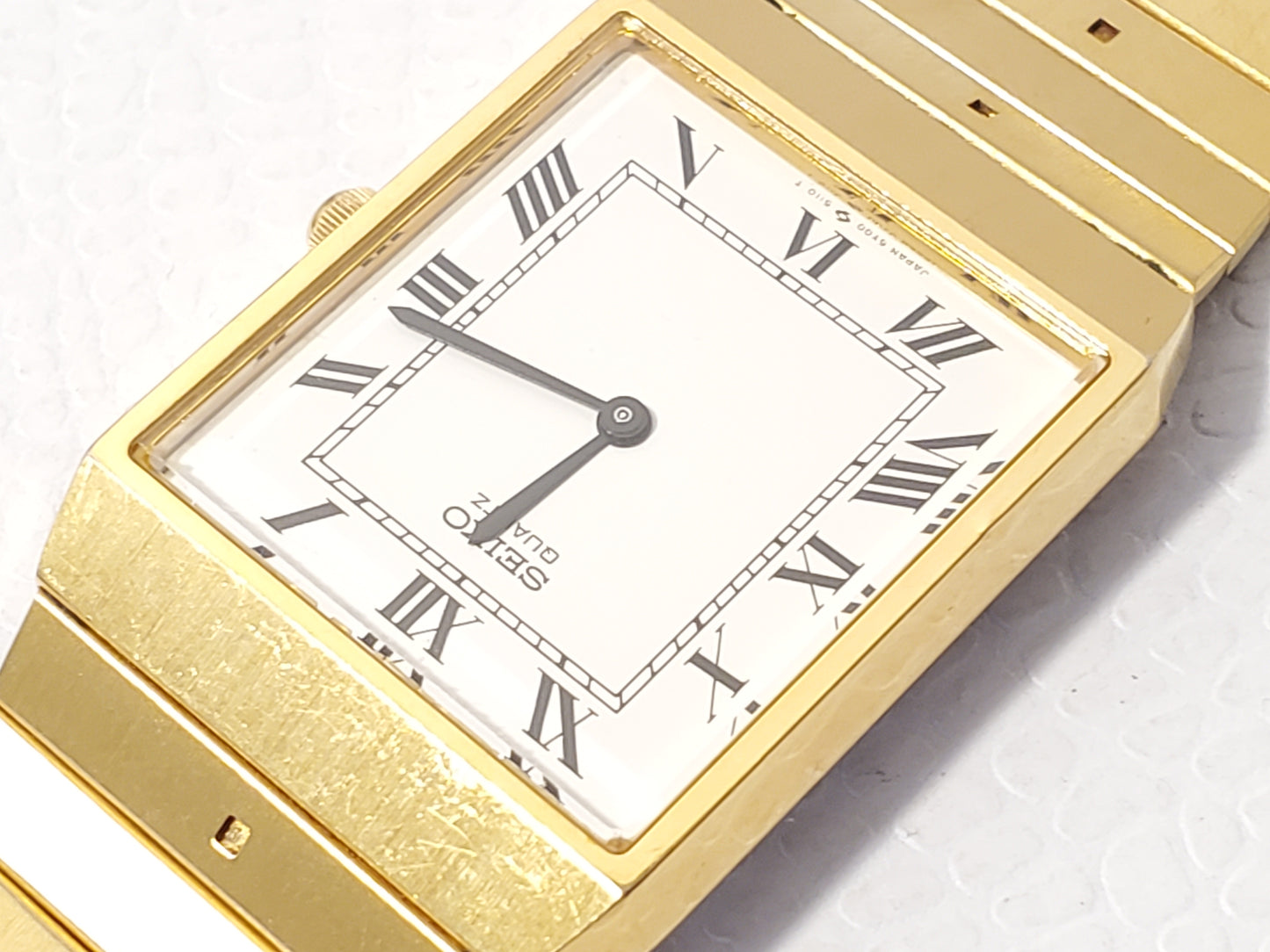 Vintage Seiko Gold Tone Tank Men's Watch 3 Jewels White Dial Roman Numerals SS