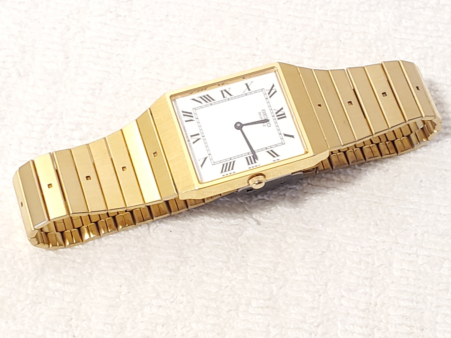 Vintage Seiko Gold Tone Tank Men's Watch 3 Jewels White Dial Roman Numerals SS