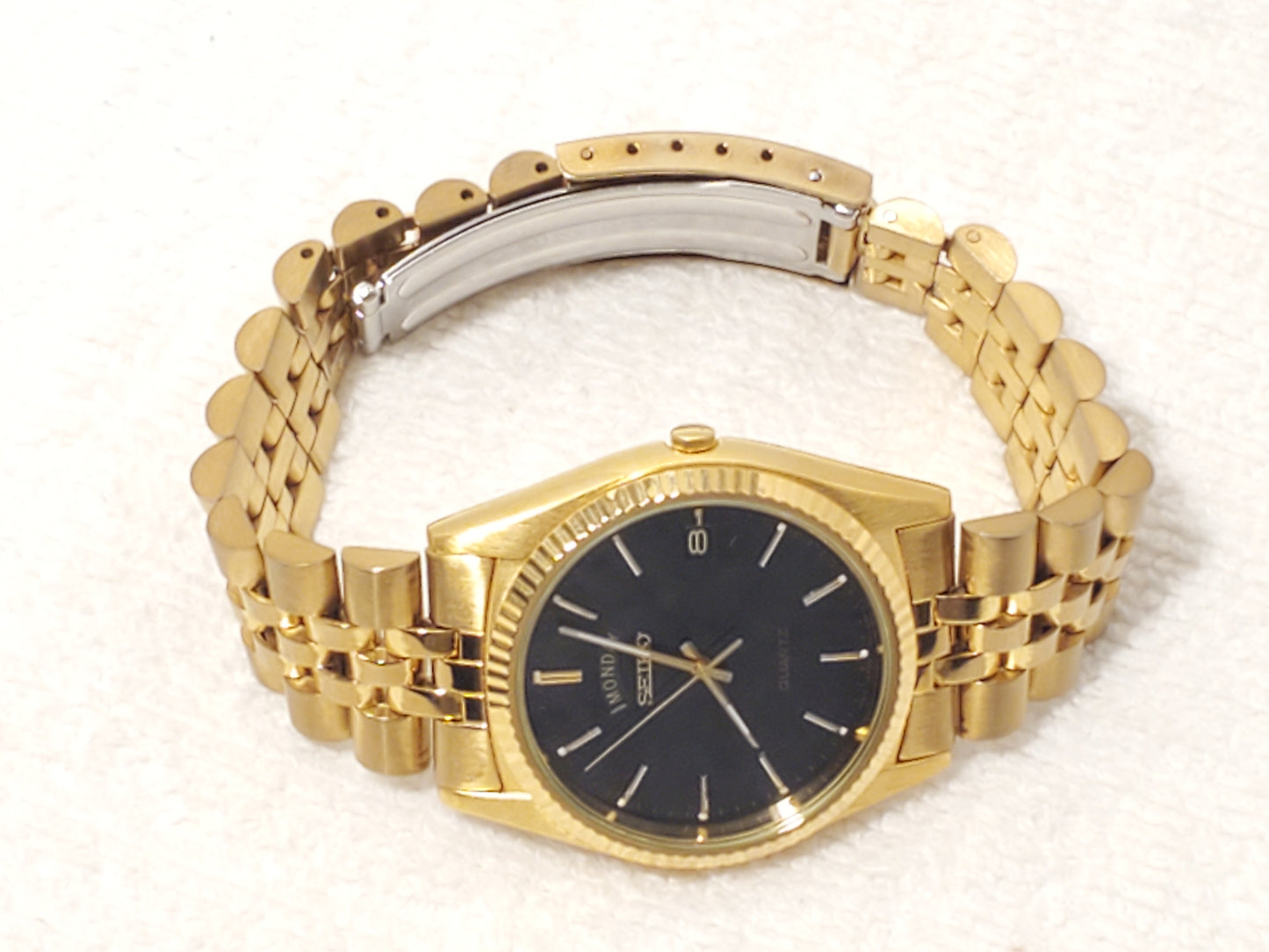 Vintage Seiko Mens Day Date Gold Tone Watch Black Dial One Jewel Stainless Steel