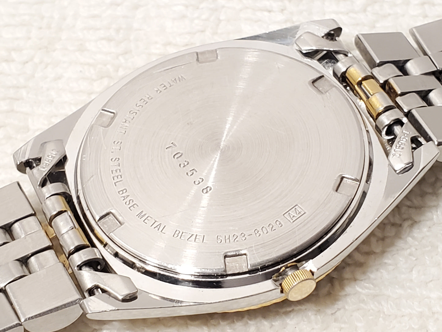 Vintage Seiko SQ Men's Day Date Gold Tone Watch Three Jewels Silver Dial S Steel