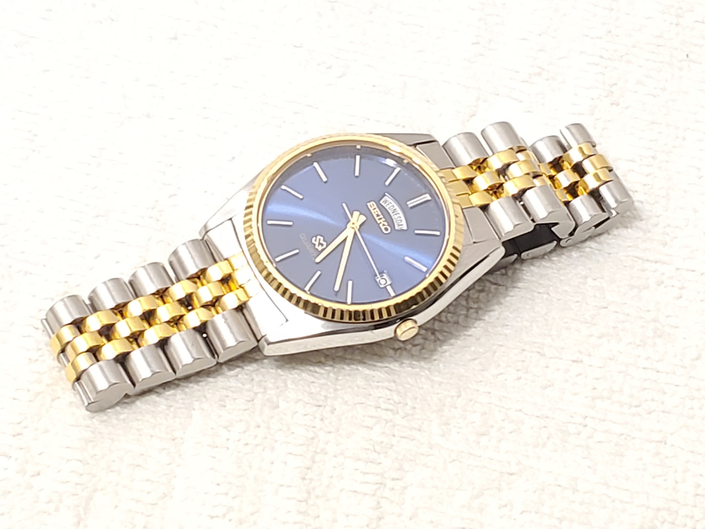 Vintage Seiko SQ Men's Blue Dial Presidential Day Date Quartz Watch One Jewel SS