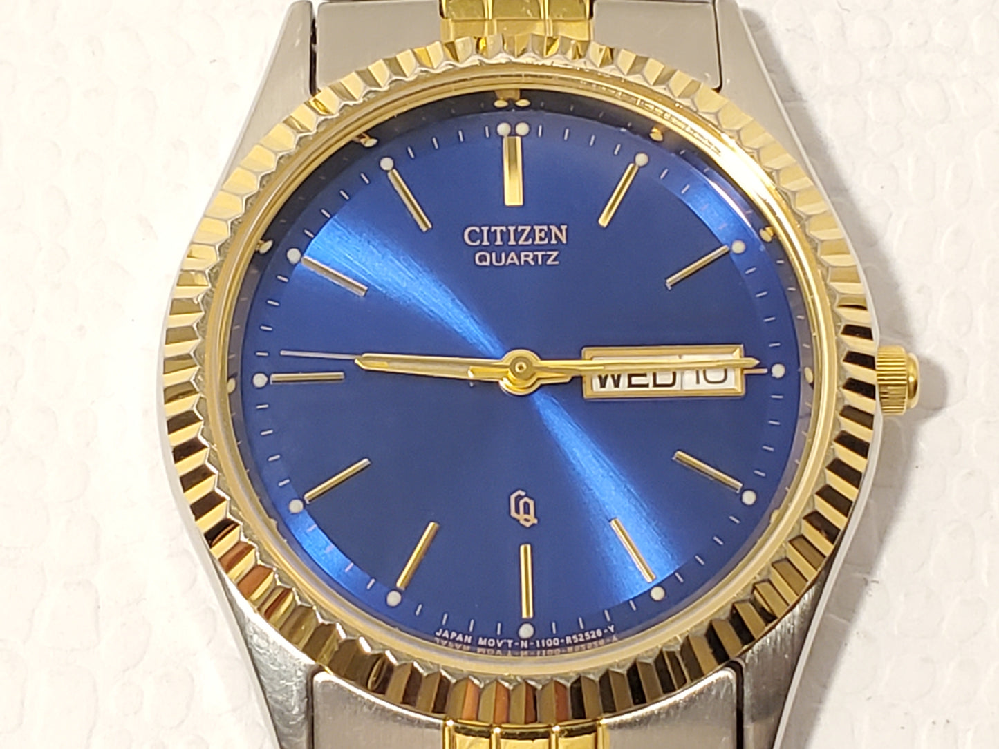 Vintage Citizen CQ Men's Day Date Presidential Watch Gold Tone Blue Dial S Steel