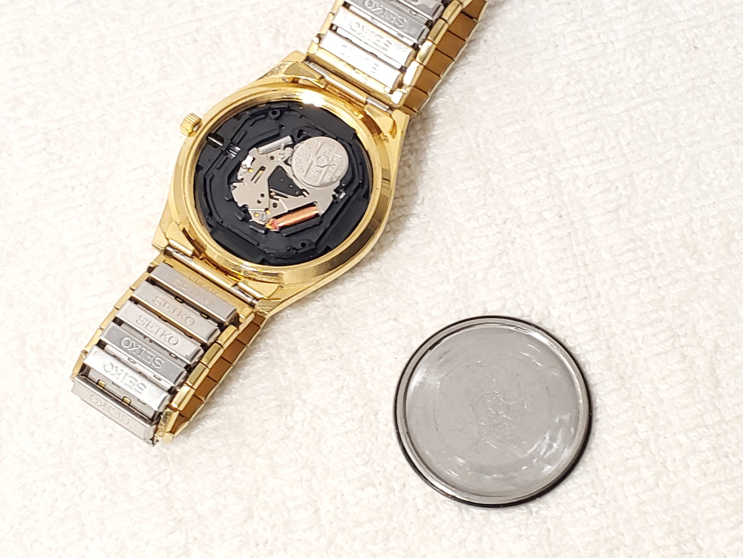 Vintage Seiko Men's Day Date Gold Tone Watch One Jewel Black Dial Flex Band SS