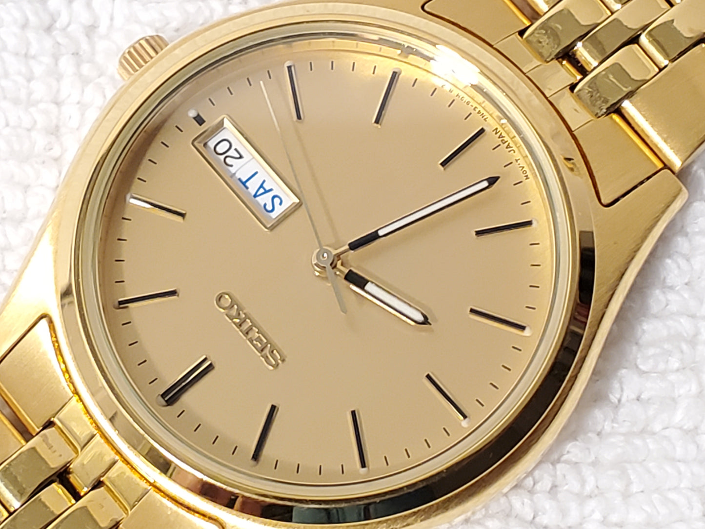 Vintage Seiko Men's Gold Tone Day Date Quartz Watch One Jewel Stainless Steel