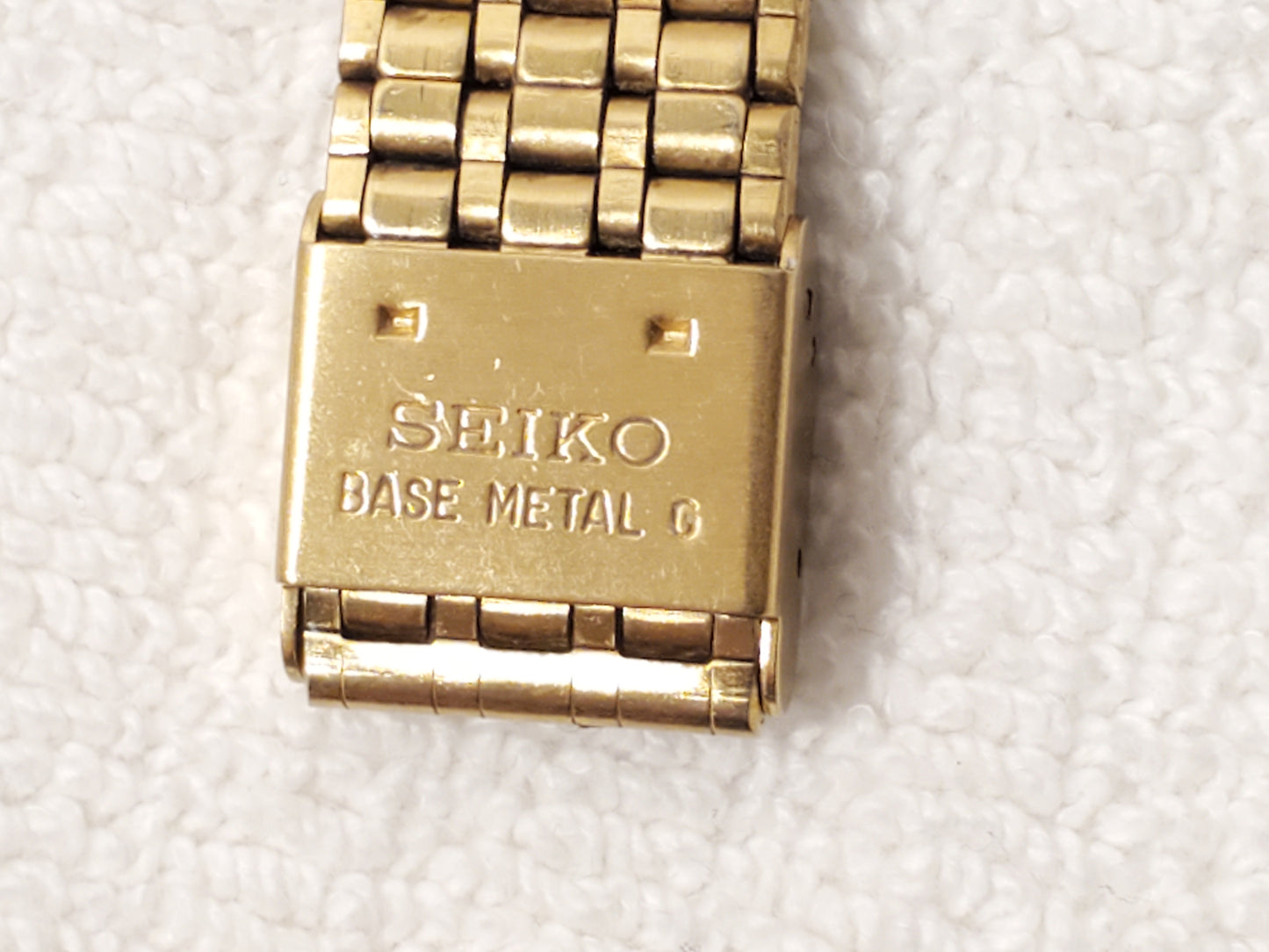 Vintage Seiko Women's Gold Tone Tank Quartz Watch Base Metal Stainless Steel