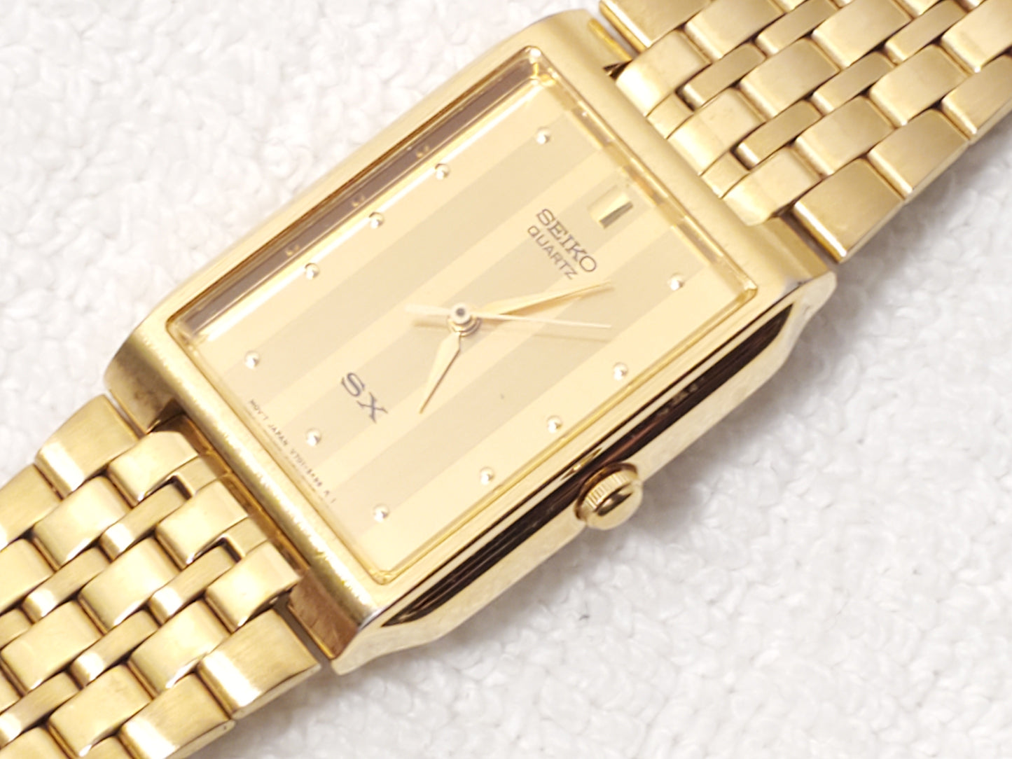 Vintage Seiko Women's Gold Tone Tank Quartz Watch Base Metal Stainless Steel