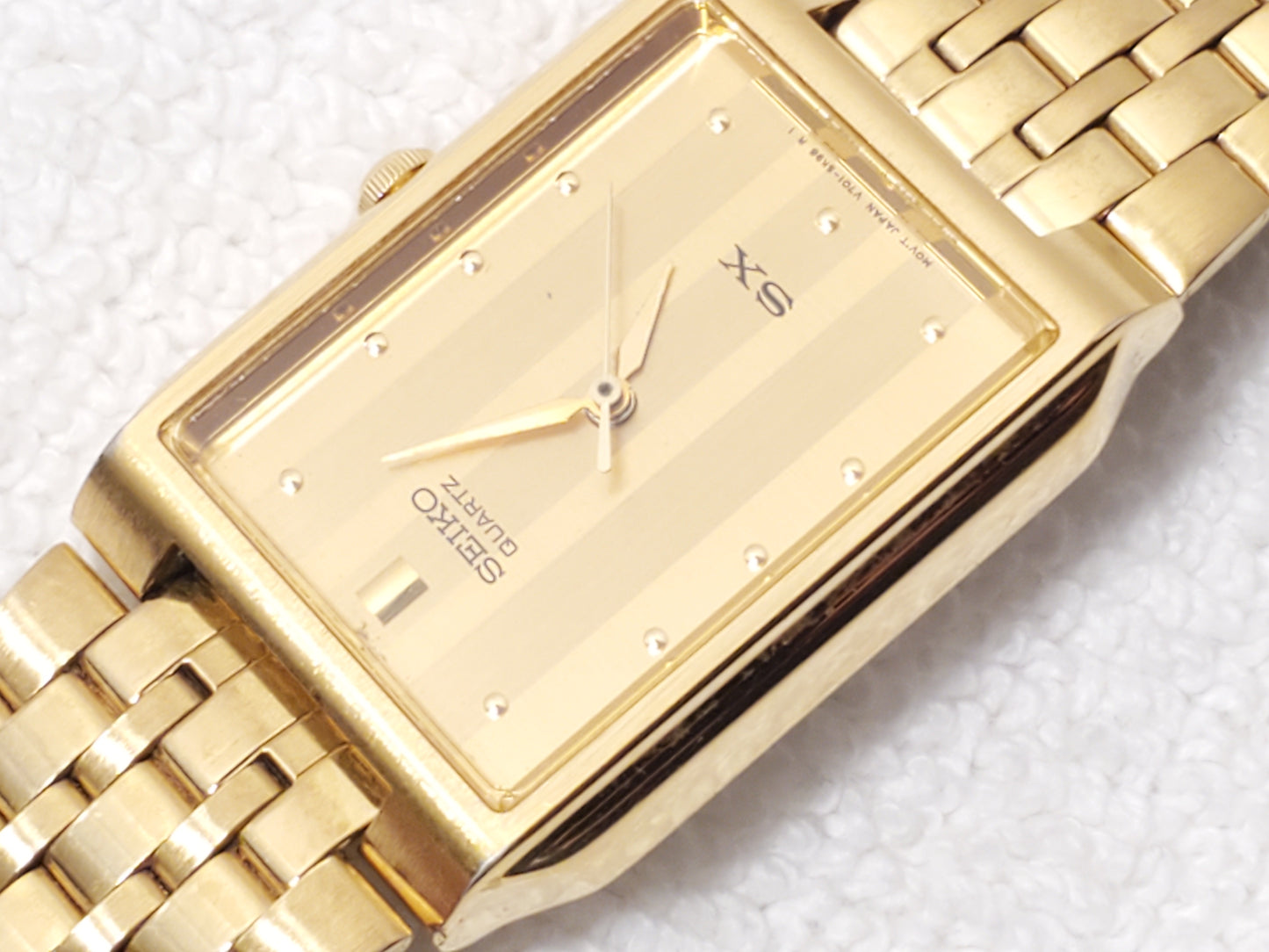 Vintage Seiko Women's Gold Tone Tank Quartz Watch Base Metal Stainless Steel