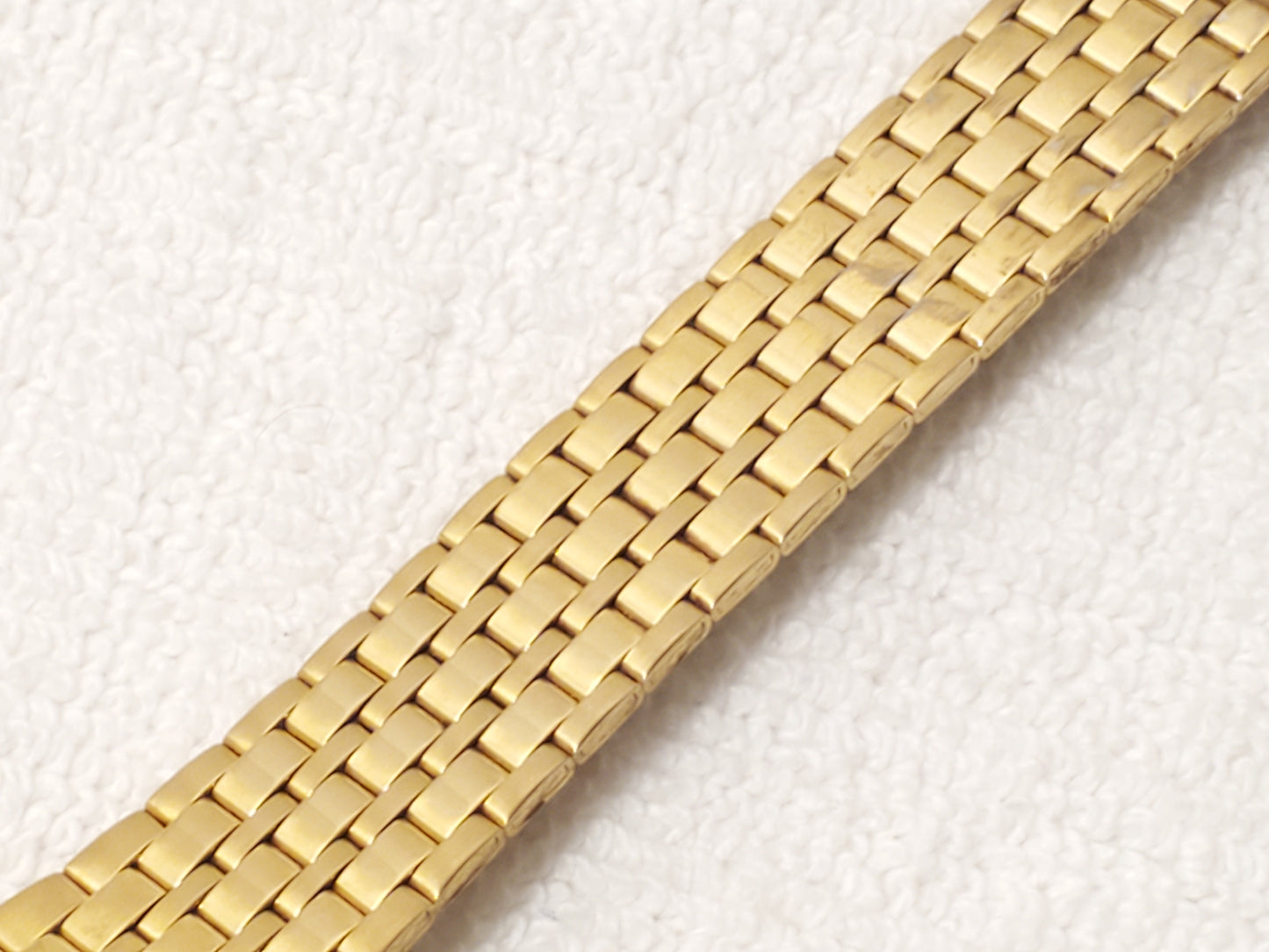 Vintage Seiko Women's Gold Tone Tank Quartz Watch Base Metal Stainless Steel