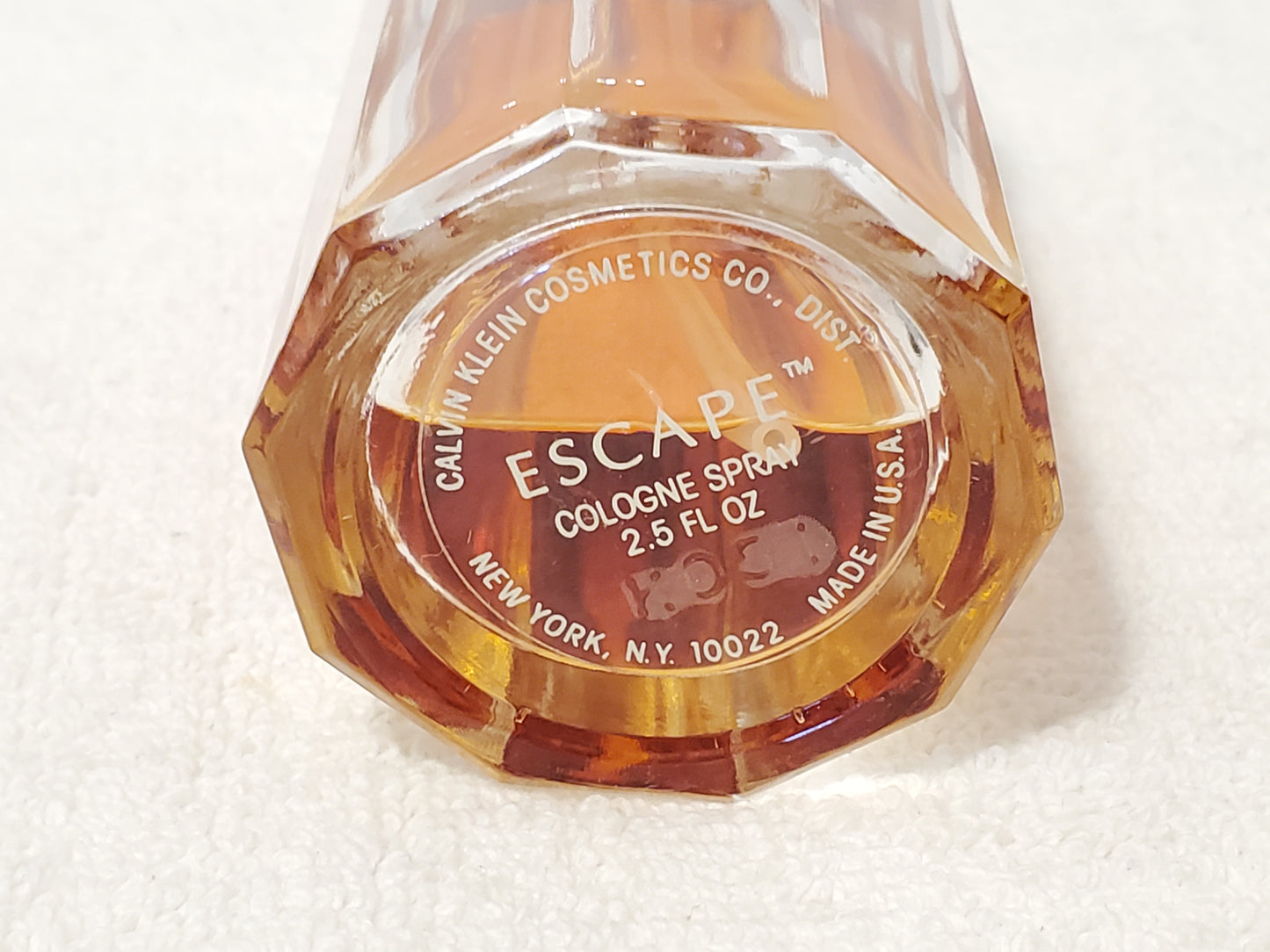 Vintage Escape by Calvin Klein Floral Aquatic Fragrance Women's 2.5 oz Bottle